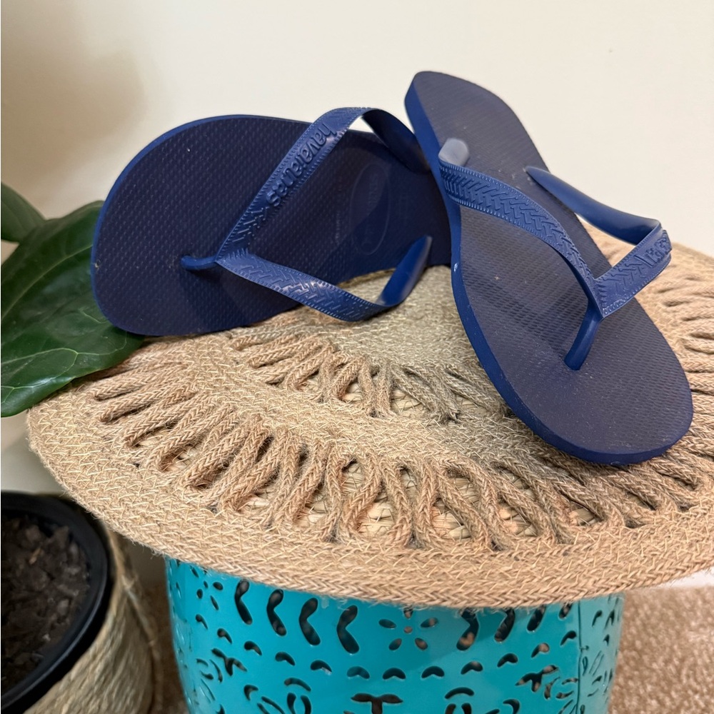 Havaianas Men’s Navy Blue Flip Flops 11